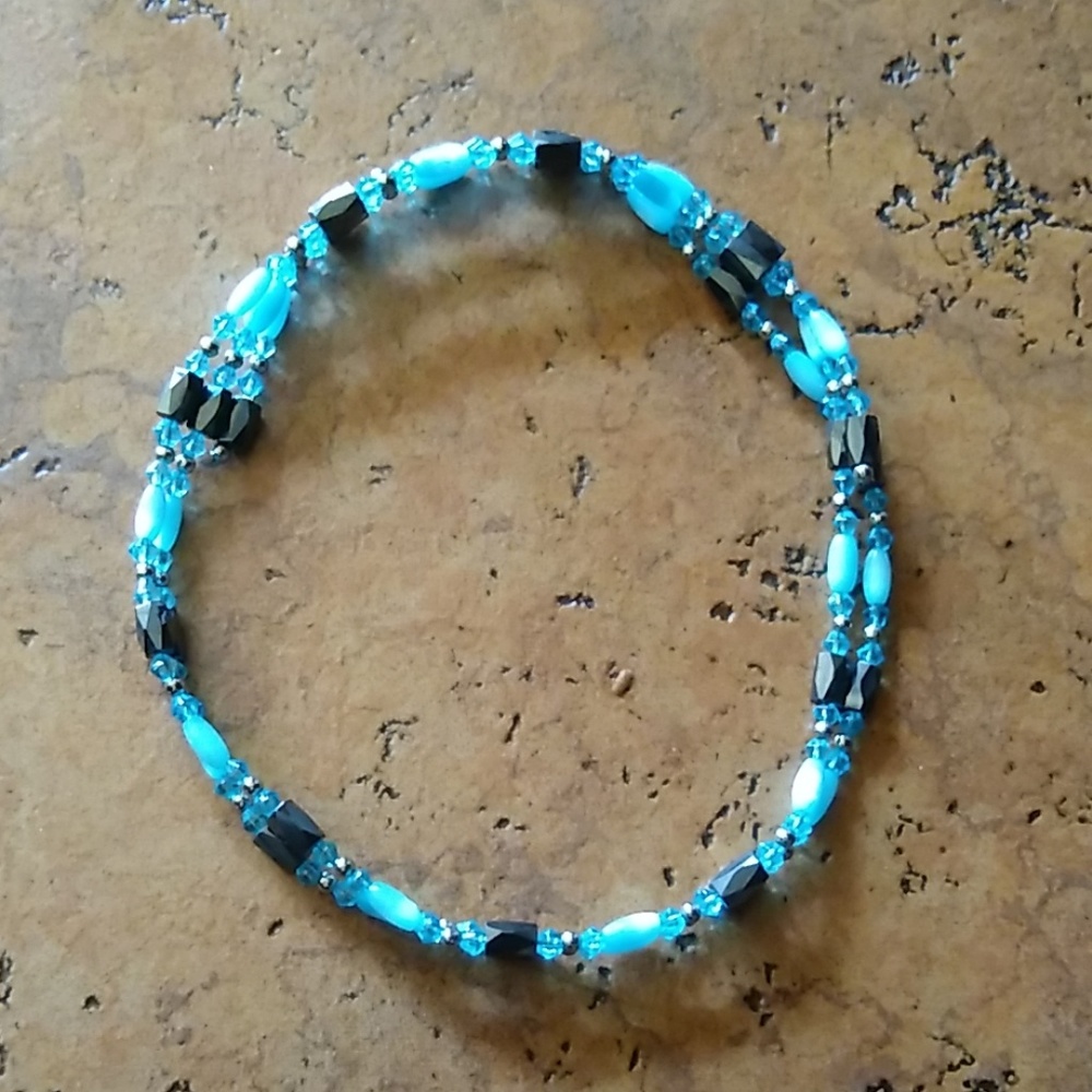 ♥️SOLD!♥️Magnetic Beaded Necklace/Bracelet - Picture 5 of 8
